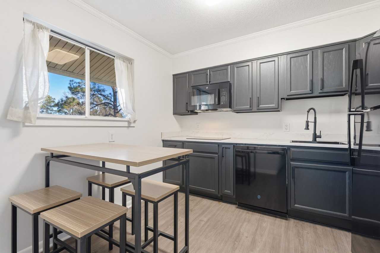 C6 Shepherd Ln #C6 - Photo 5 of 15