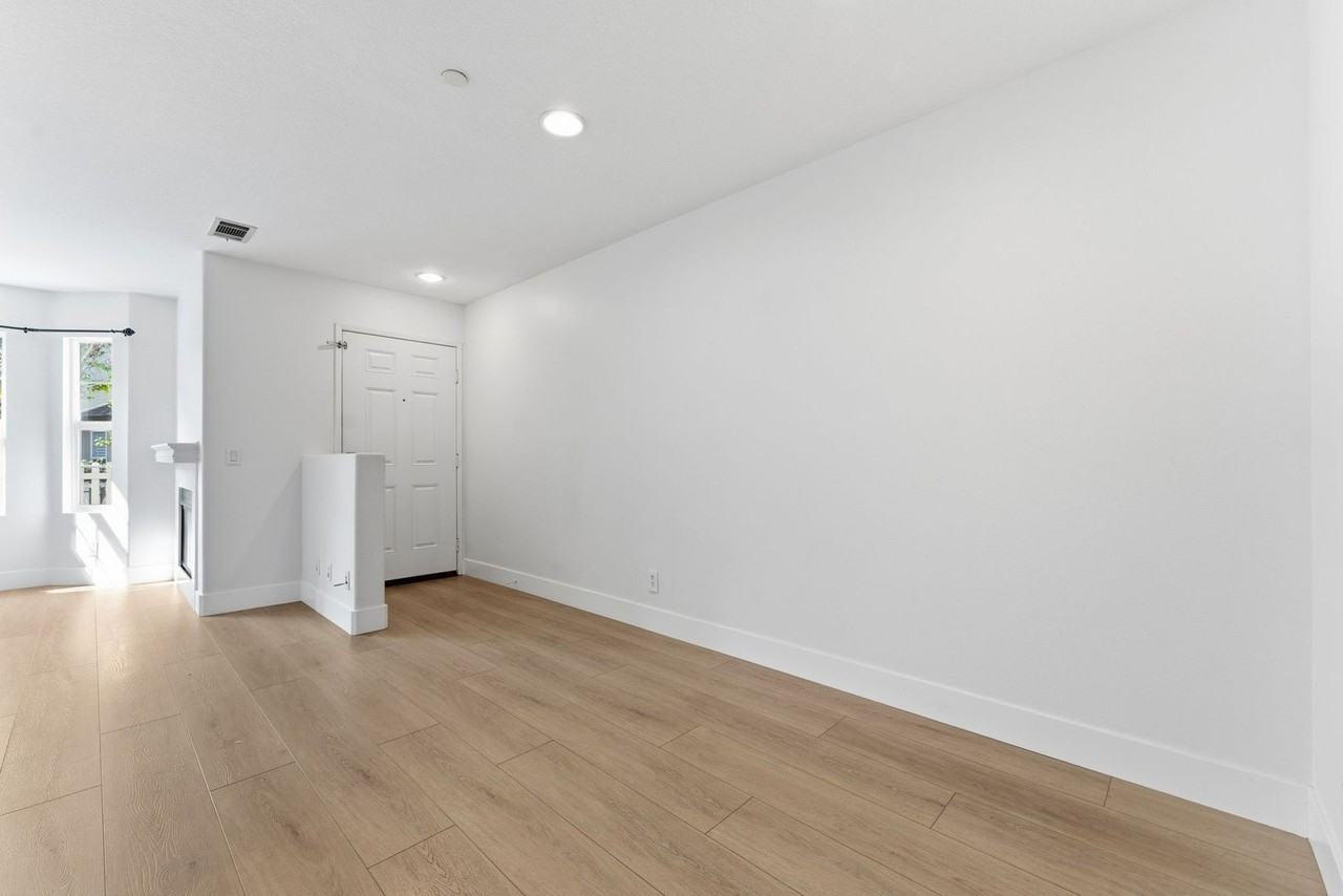 30 Three Vines Ct - Photo 4 of 19