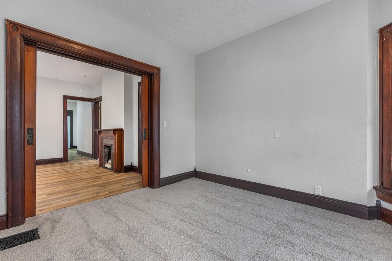 39 Warder St - Photo 3 of 16