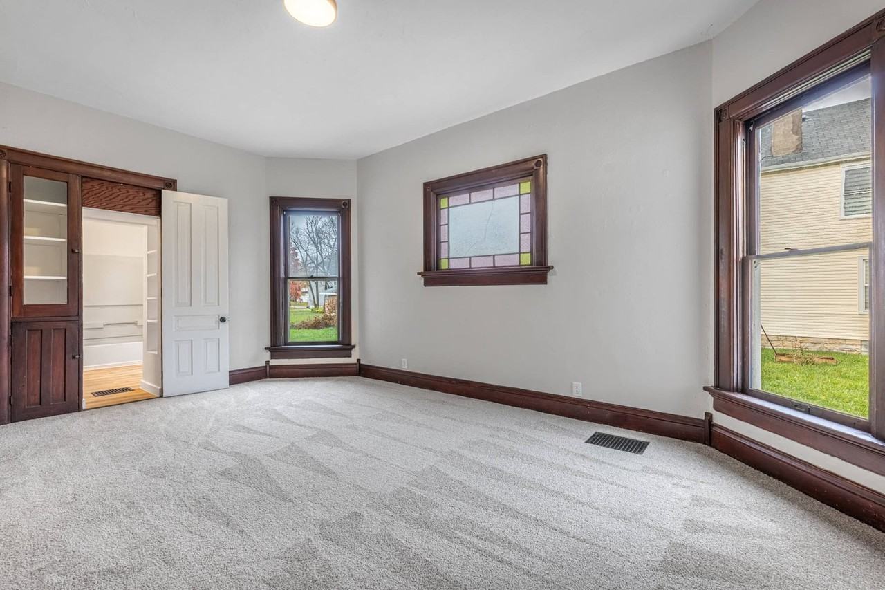 39 Warder St - Photo 6 of 16