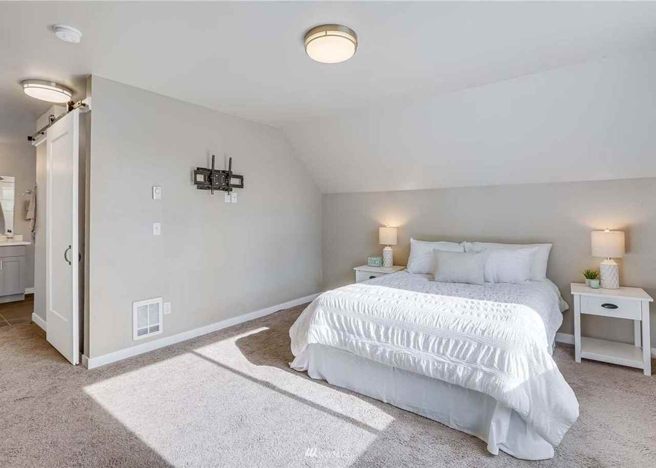 8816 8816 S Yakima Ave - Main Home-A #A - Photo 5 of 14