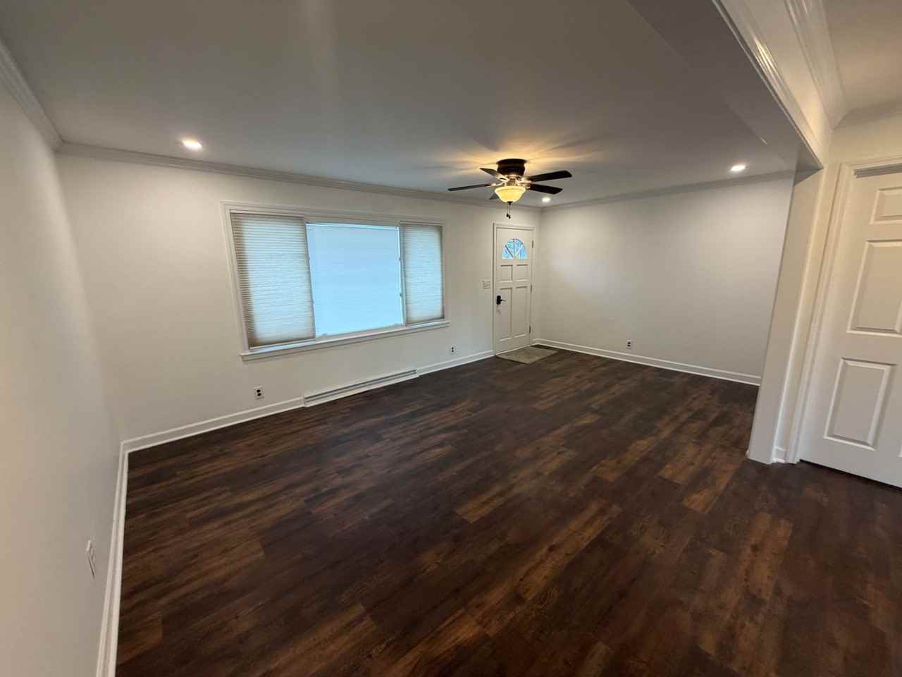 1812 Greentree Rd - Photo 2 of 33