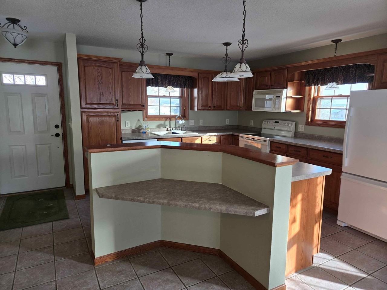 208 E 13th Ave - Photo 3 of 17