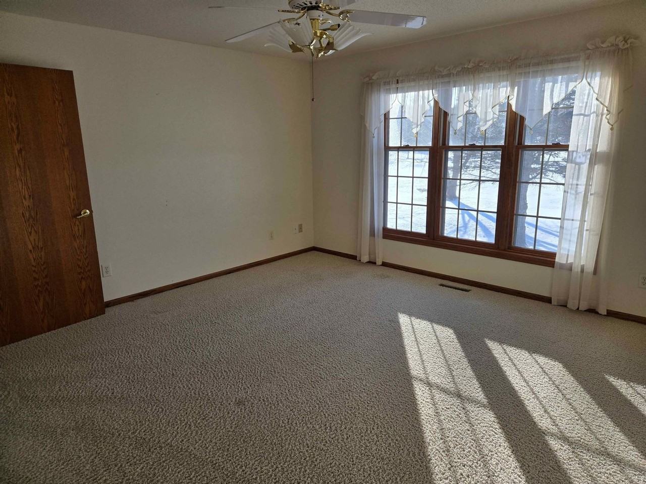 208 E 13th Ave - Photo 7 of 17