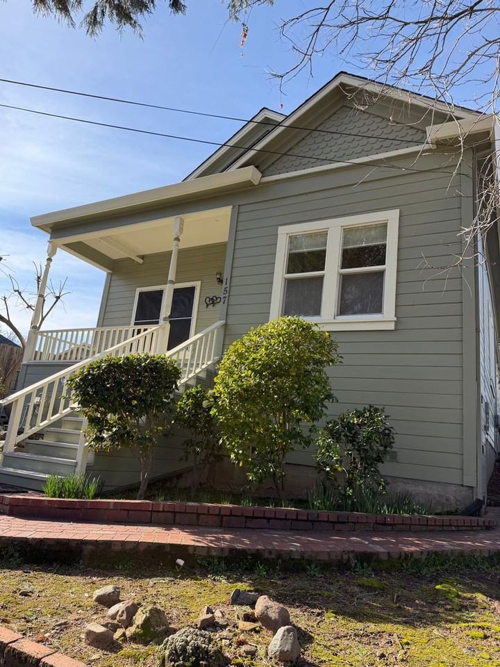 157 Bright Ave - Photo 3 of 26