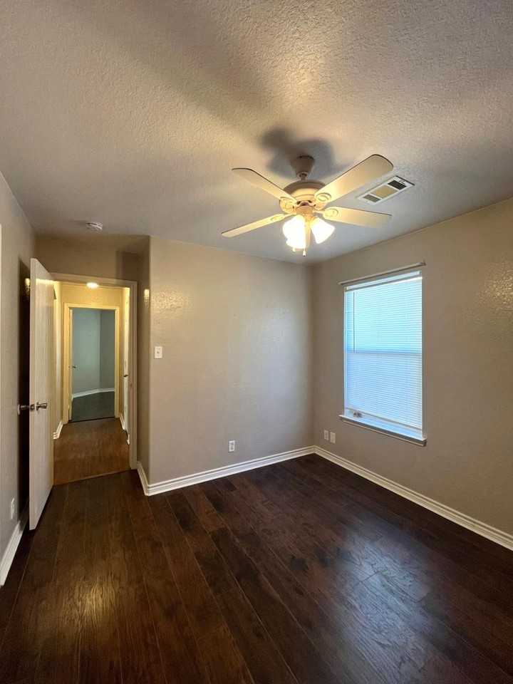 116 Harness Ln - Photo 5 of 17