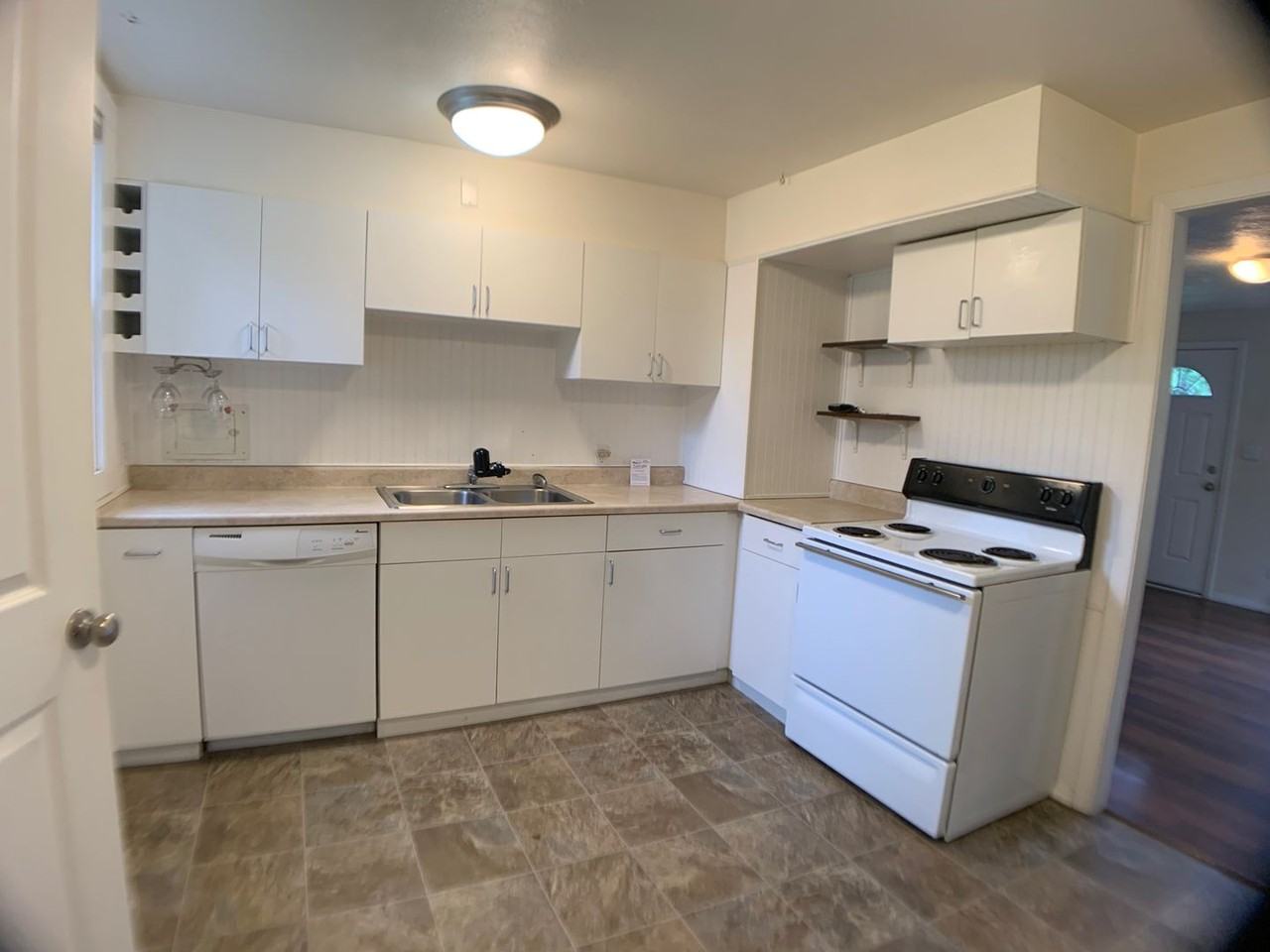 7315 Se 46th Ave - Photo 5 of 15