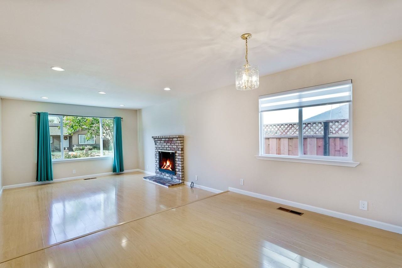 6186 Ellerbrook Way - Photo 4 of 50