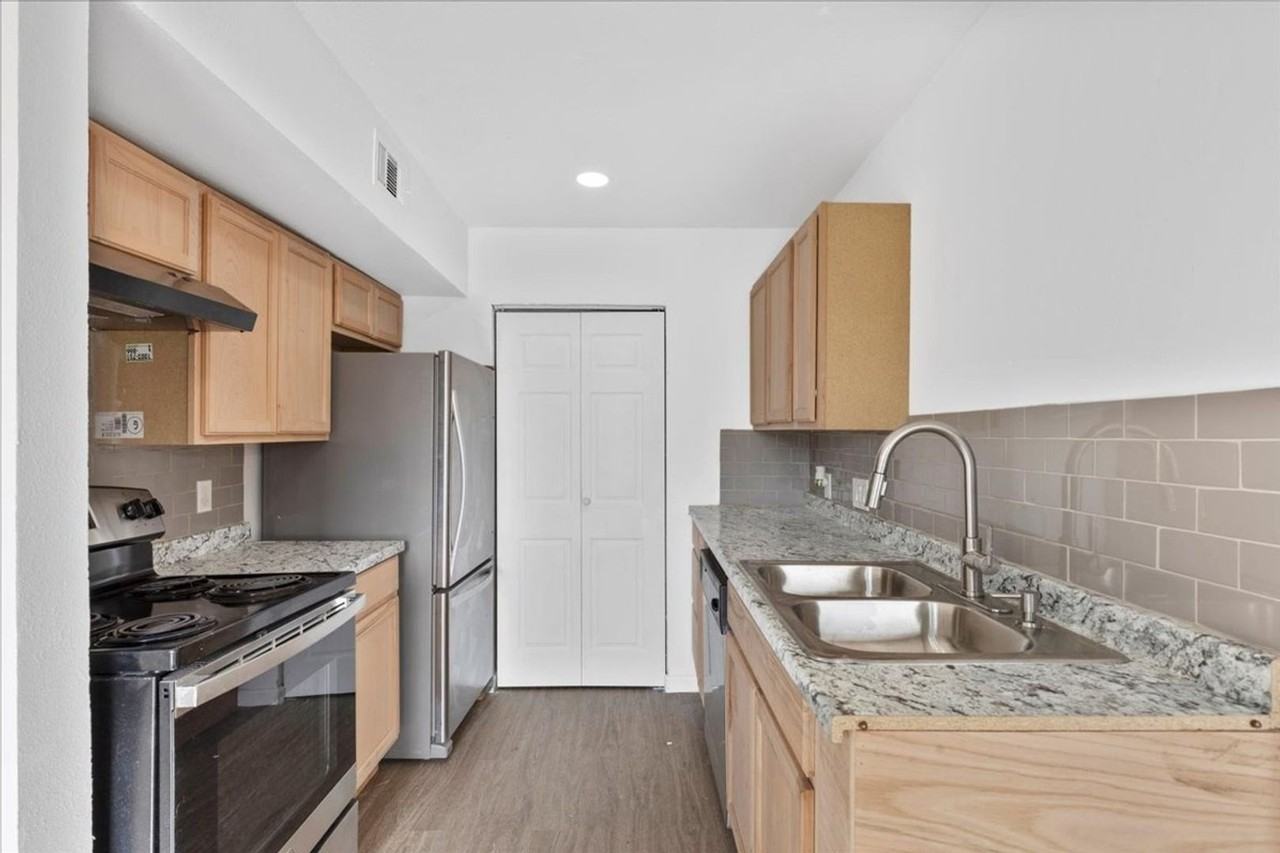 5220 Tahoe Trl - Photo 3 of 15