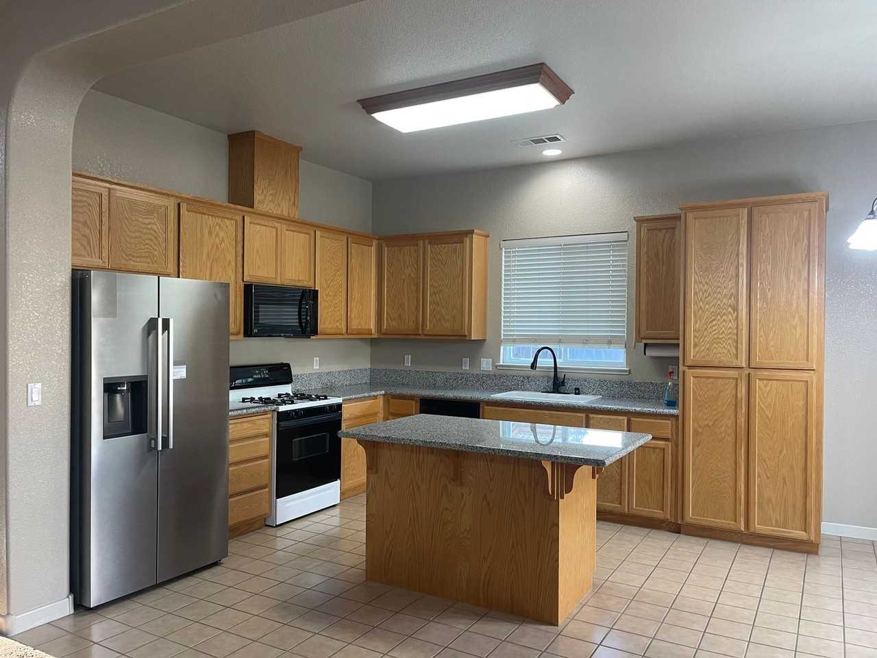 9516 San Marco Ct - Photo 7 of 40