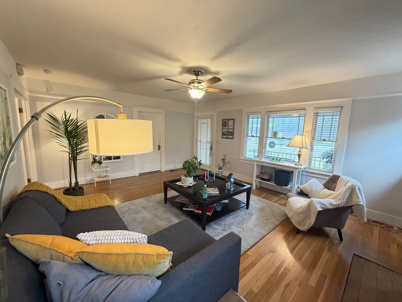 1120 W Walnut St - Photo 6 of 23