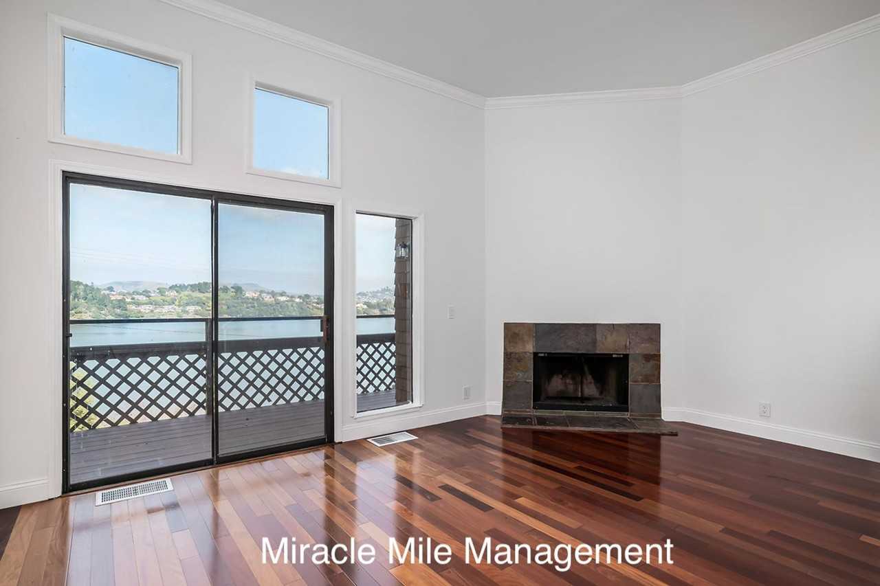 236 Donahue St - Photo 4 of 15