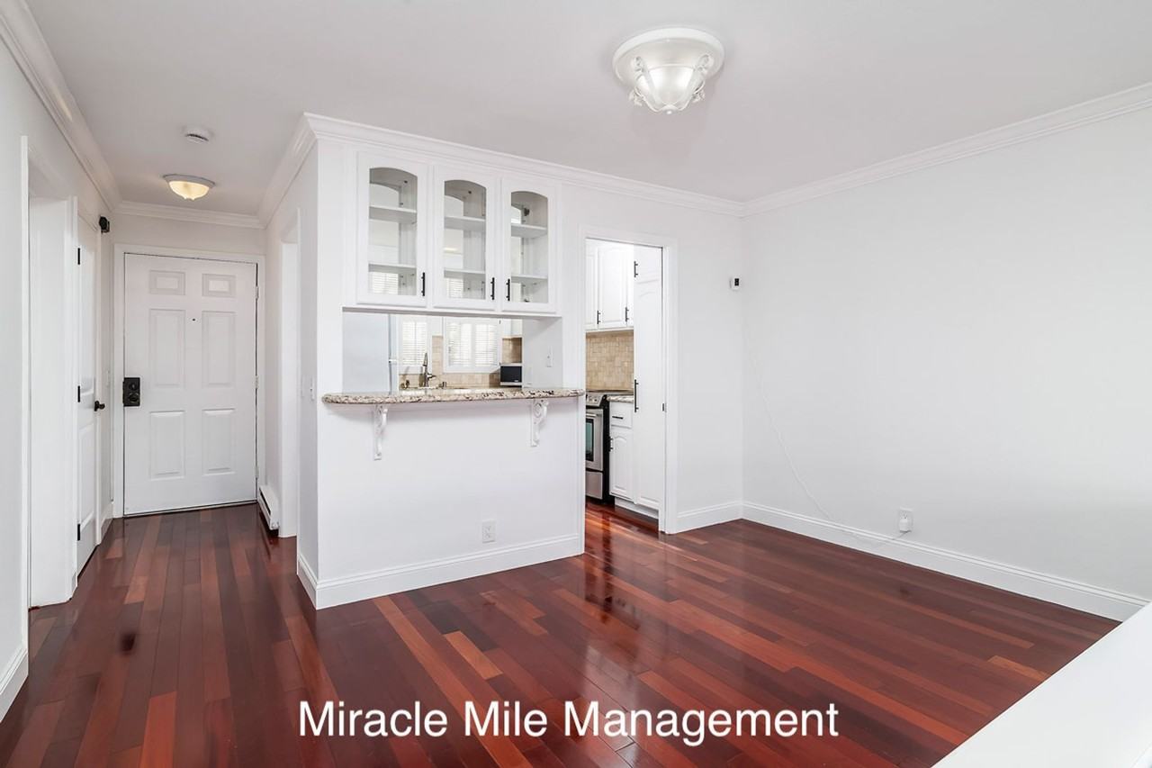 236 Donahue St - Photo 6 of 15