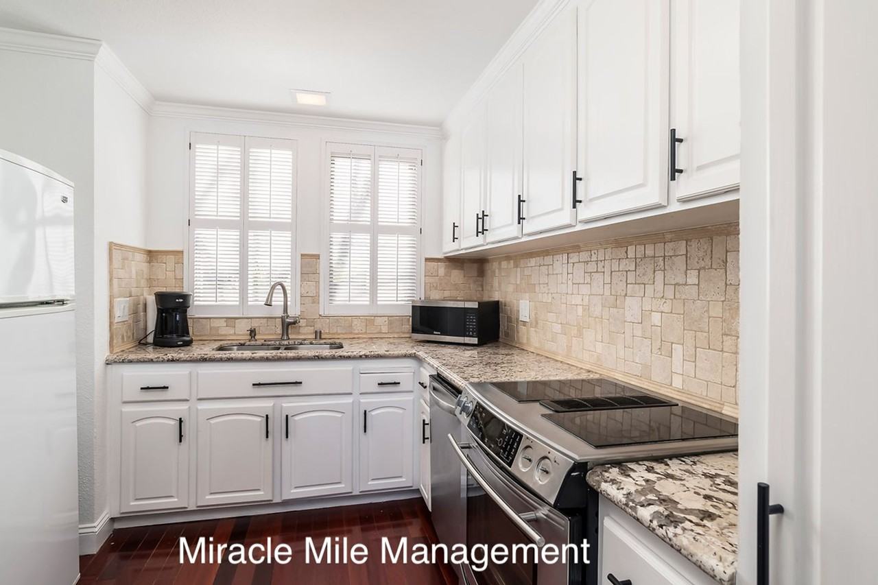 236 Donahue St - Photo 7 of 15