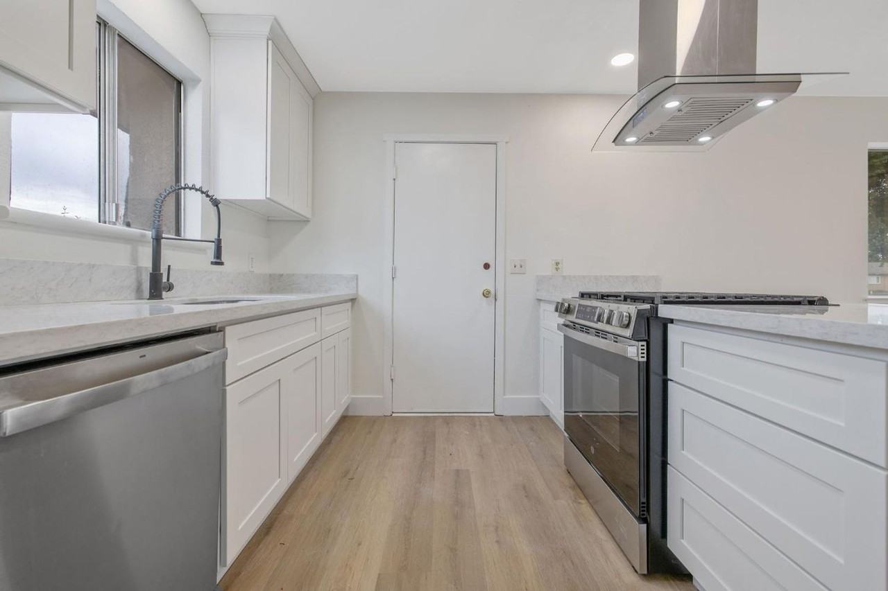 91 W Richert Ave - Photo 4 of 13