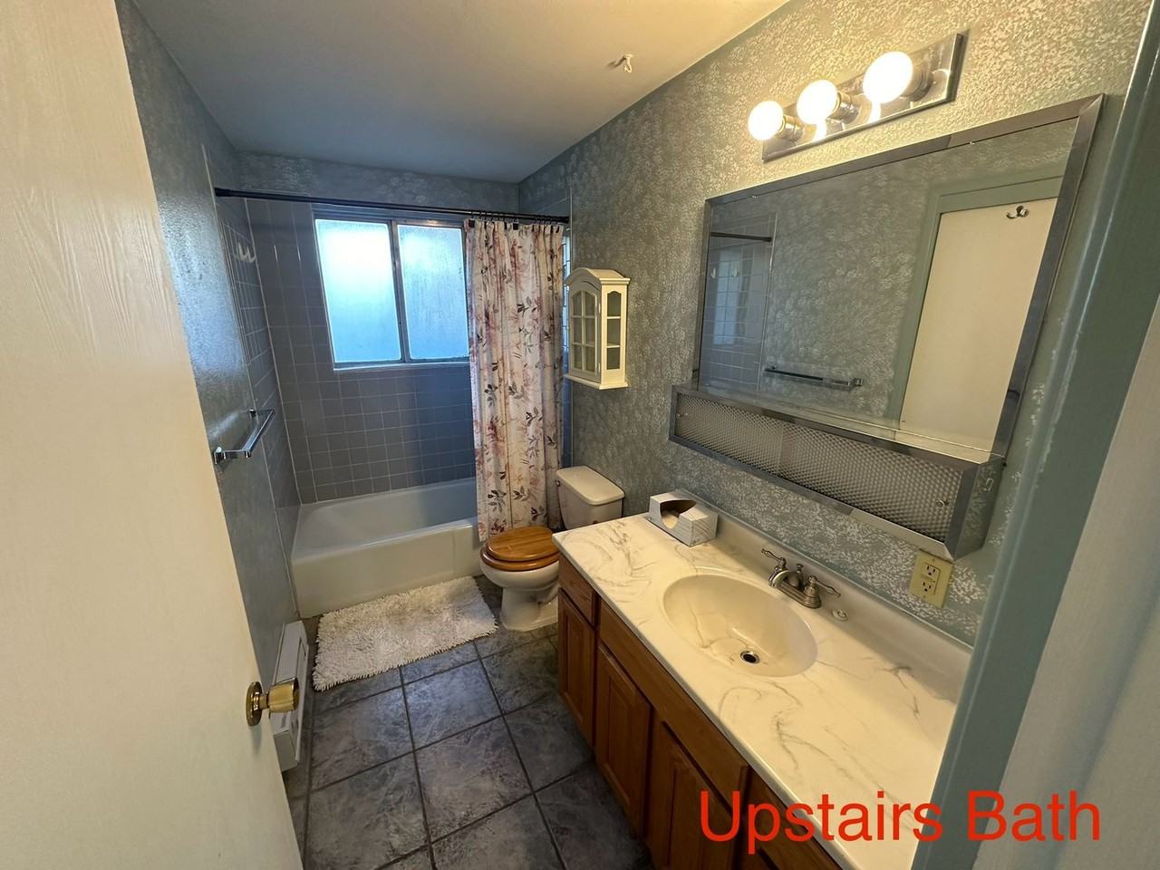 201 N Park St - Photo 6 of 17