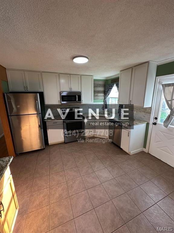 908 Center Ct - Photo 7 of 21