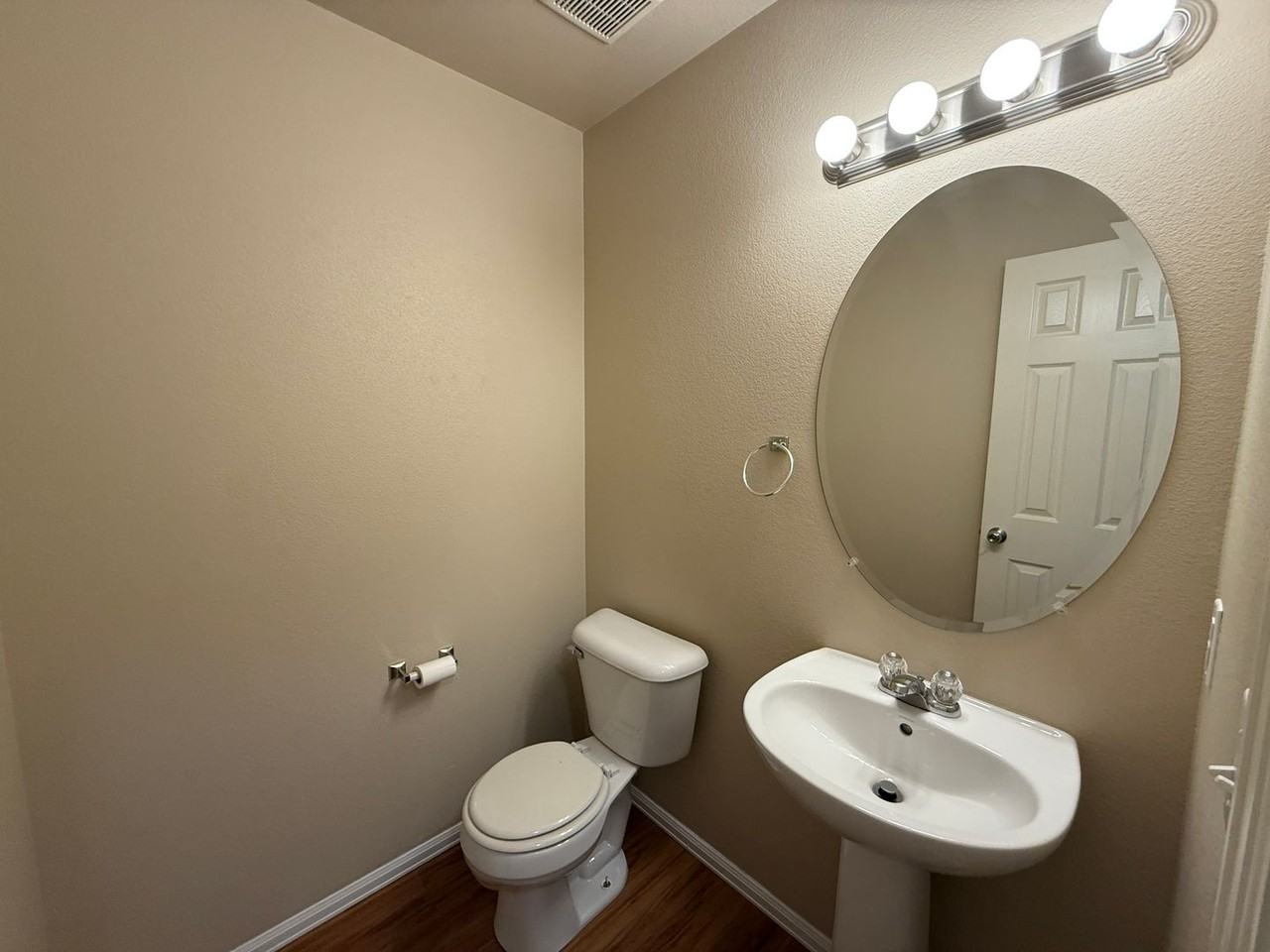 775 Hailey Glenn Vw - Photo 2 of 13