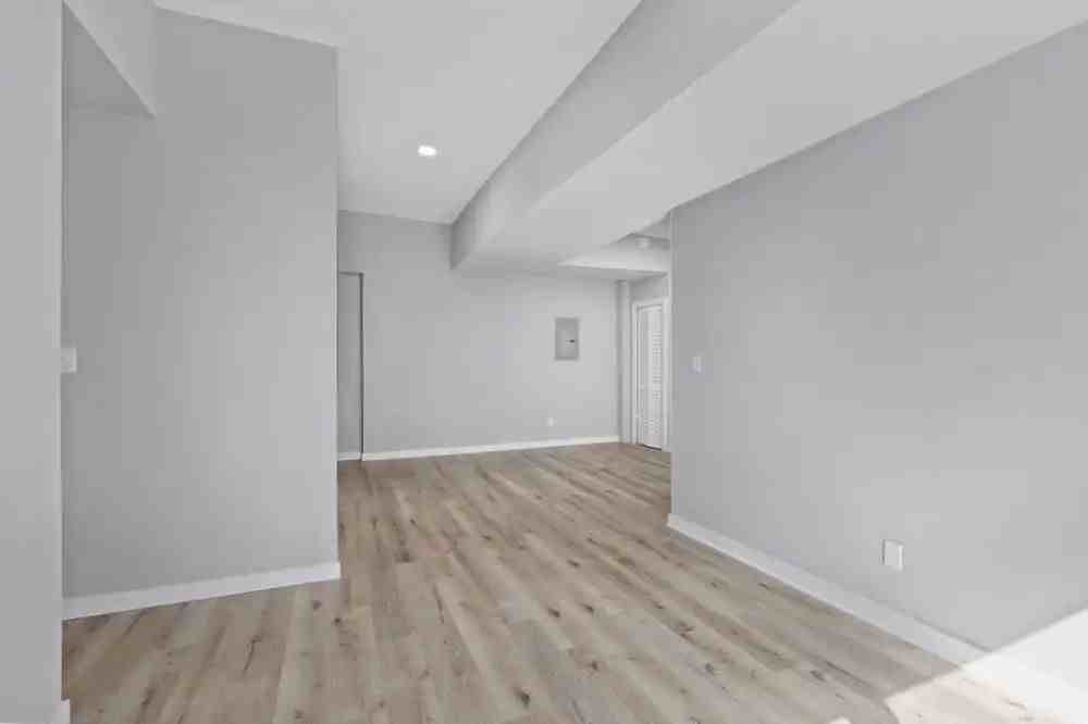 5931 Maple Ave #3W - Photo 2 of 15