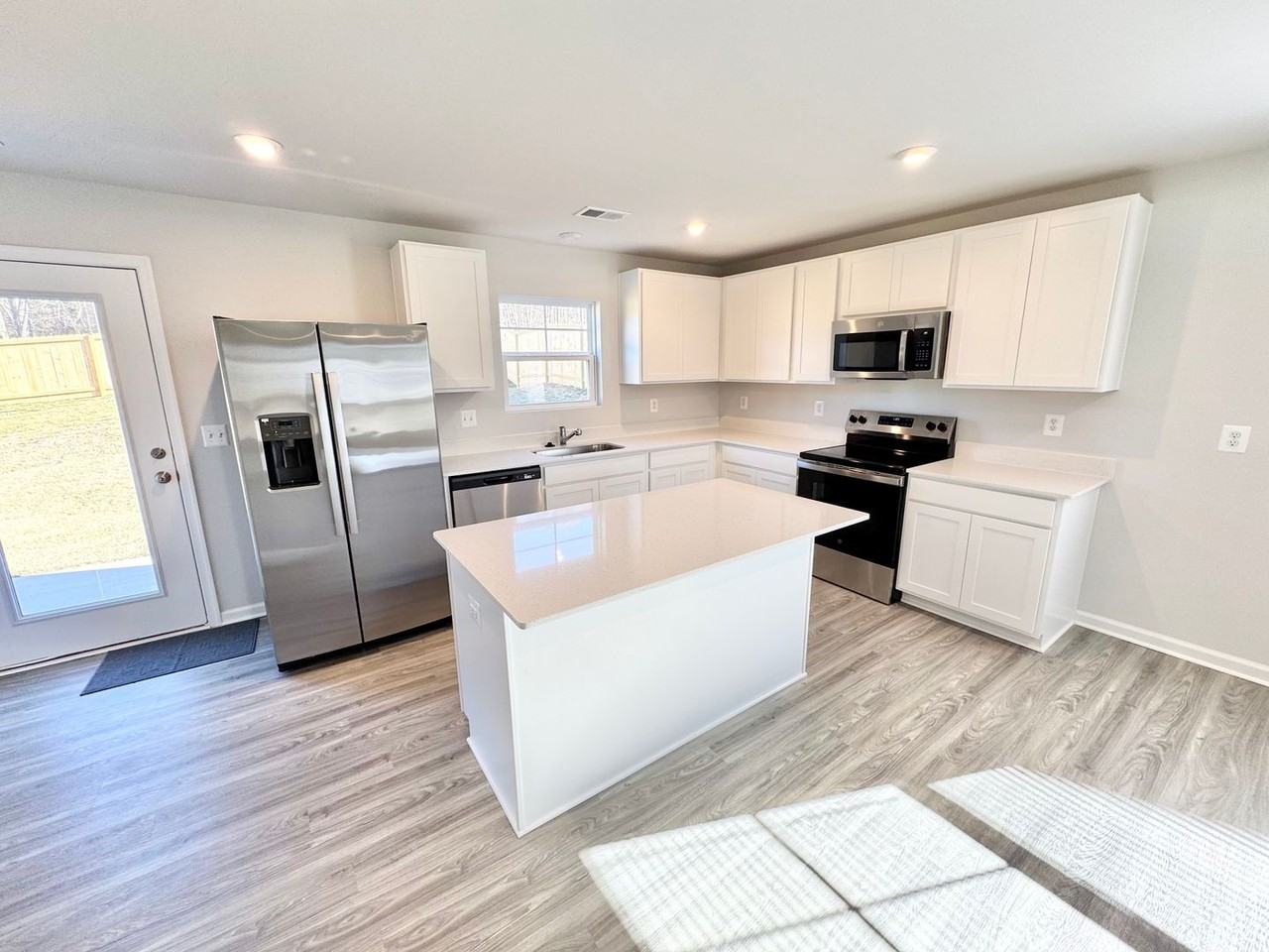 95 Maben Hill Ln - Photo 4 of 34