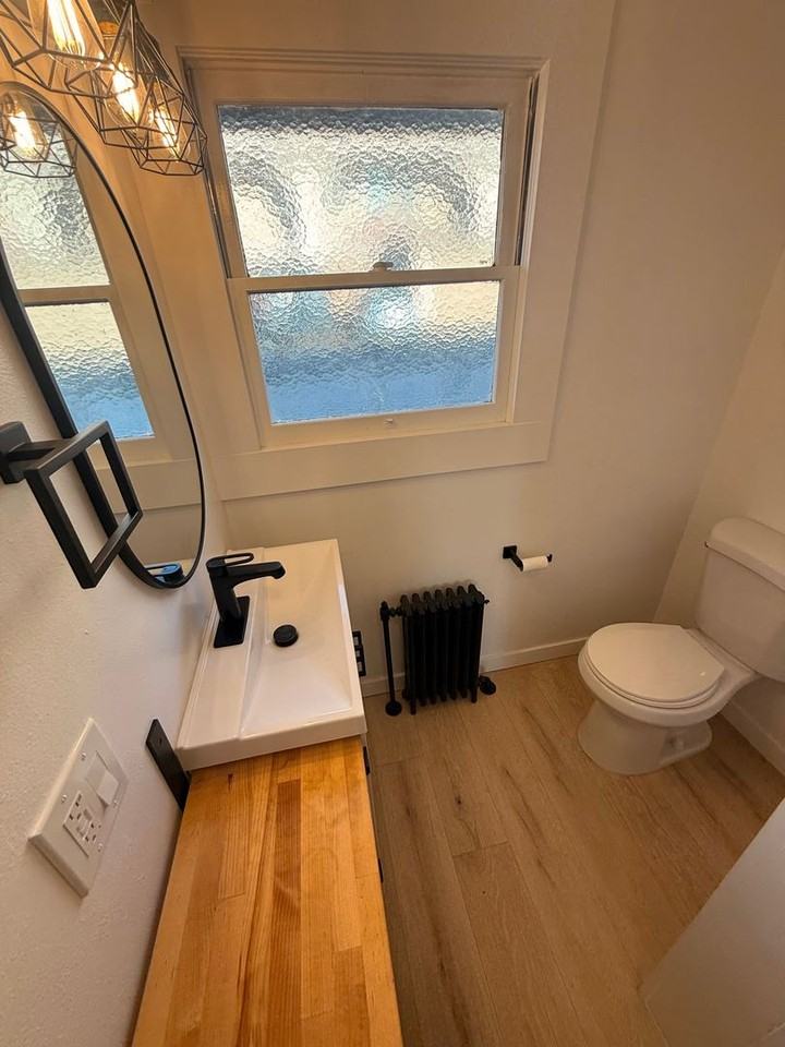 1929 Erie St #4 - Photo 2 of 9