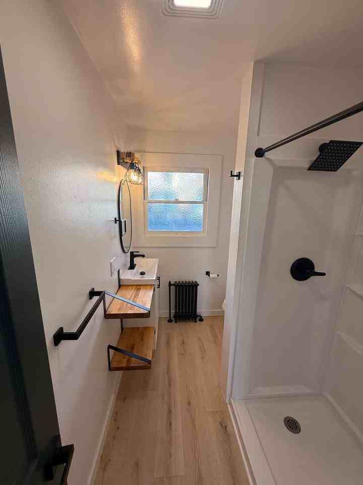 1929 Erie St #4 - Photo 7 of 9