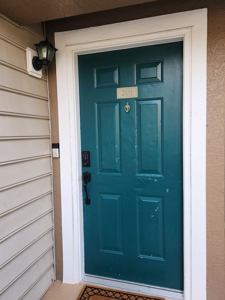 8926 Manor Loop #201 - Photo 3 of 33