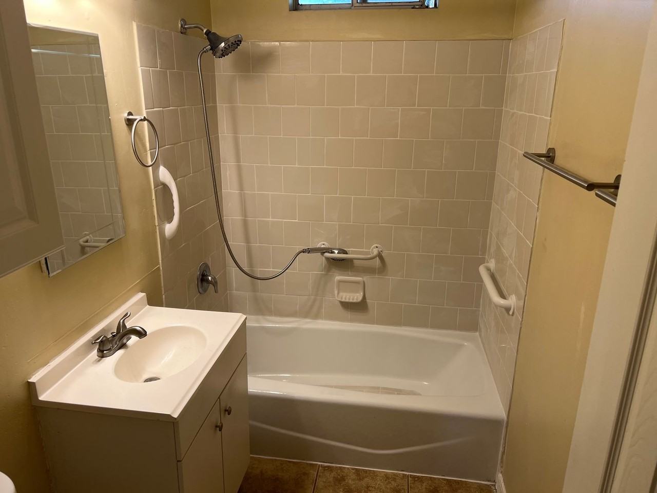 916 Castaic Ave - Photo 6 of 7