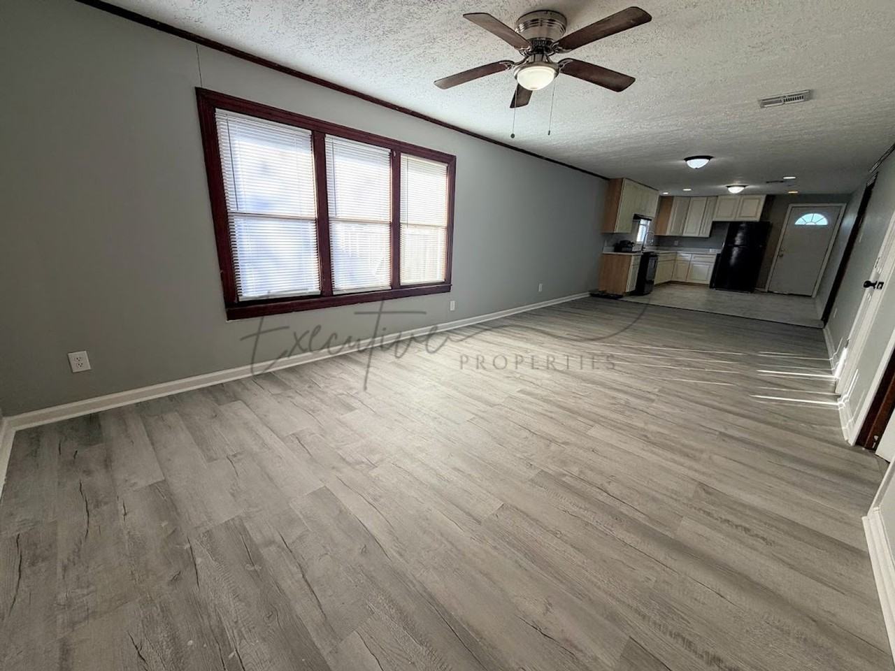 504 Fontenot Rd - Photo 5 of 17