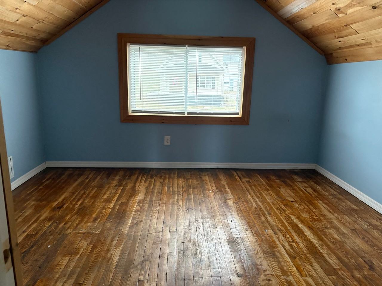 2625 27th Ave - Photo 3 of 9