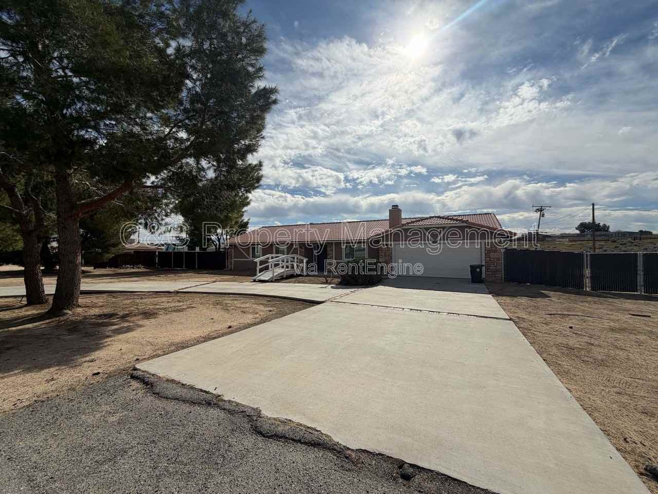 15006 Tuscola Rd - Photo 2 of 17