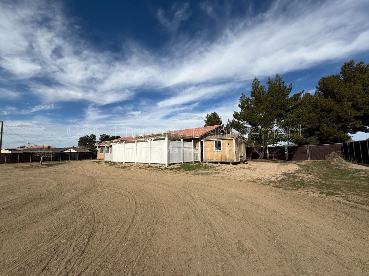 15006 Tuscola Rd - Photo 4 of 17