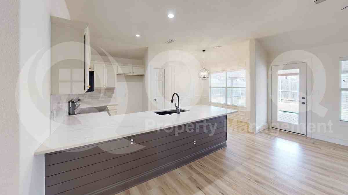 3601 Redwood Cir - Photo 4 of 22