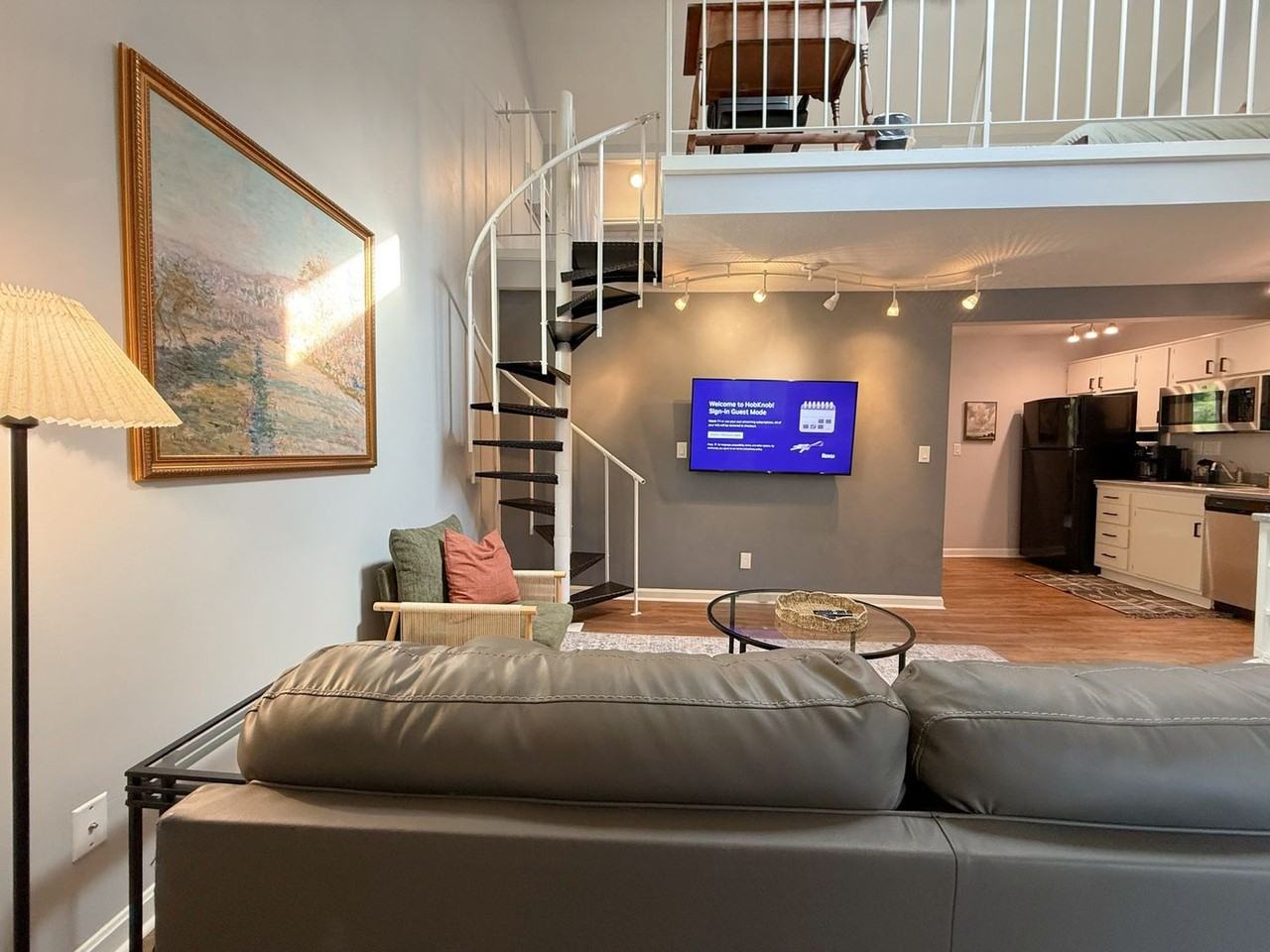 2738 Brownsboro Rd - Photo 3 of 25