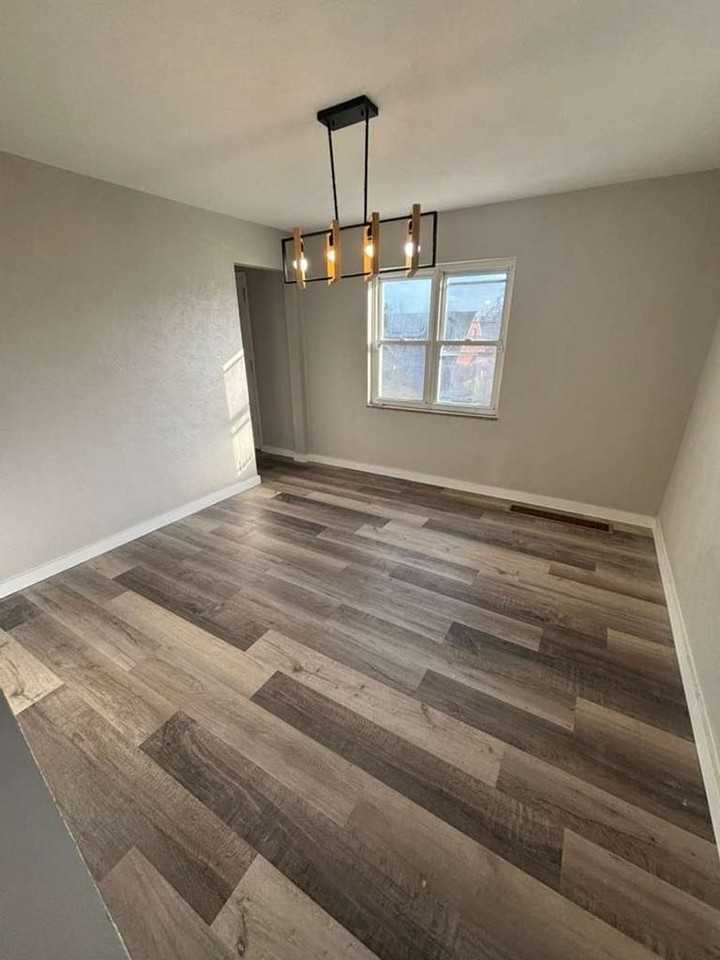 1221 Graham Ave - Photo 6 of 15