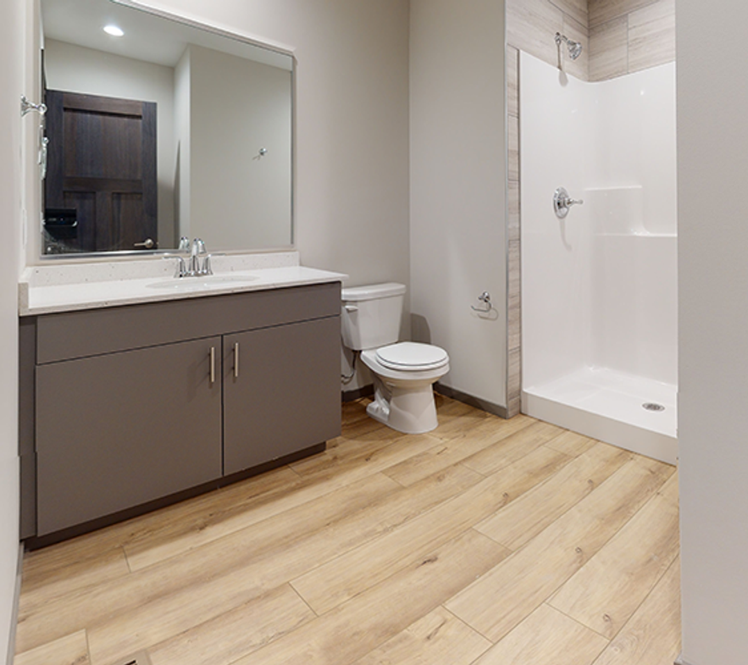 1026 12th Ave Se - Photo 4 of 9