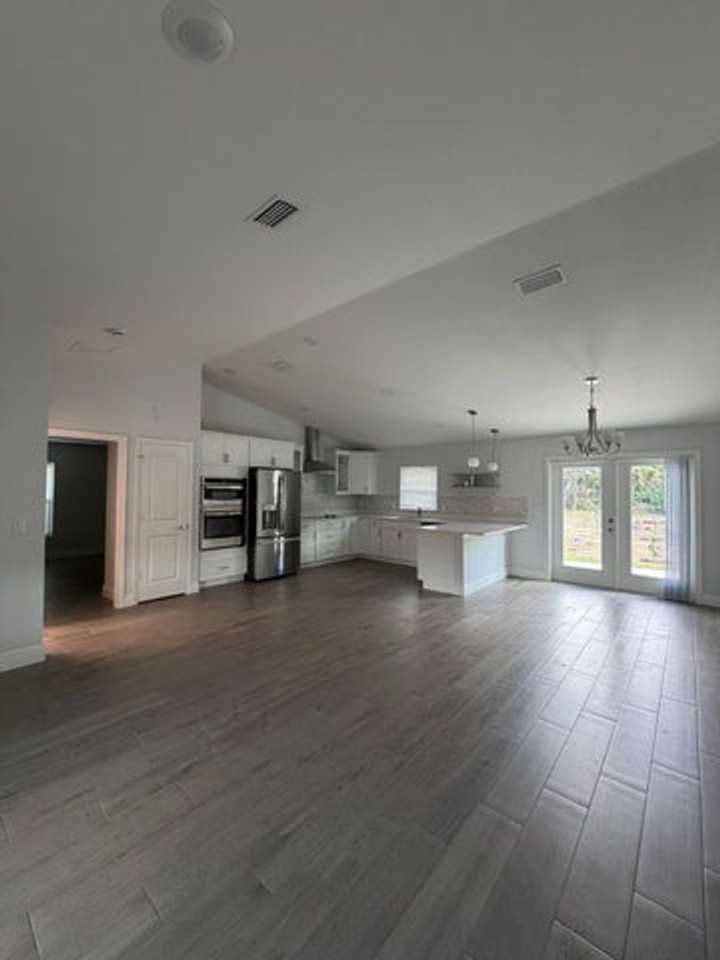 4150 130th Ave N - Photo 2 of 14