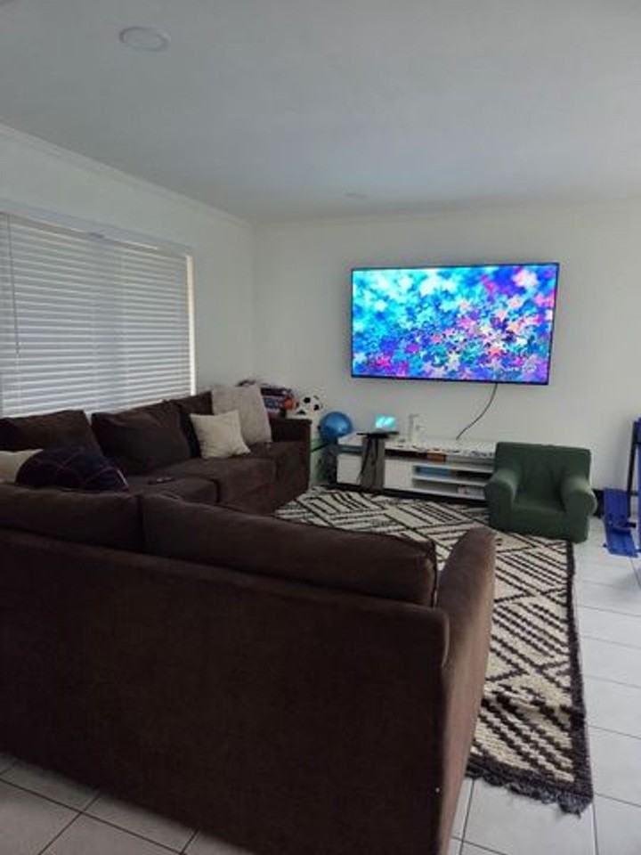 810 Sandtree Dr - Photo 4 of 25