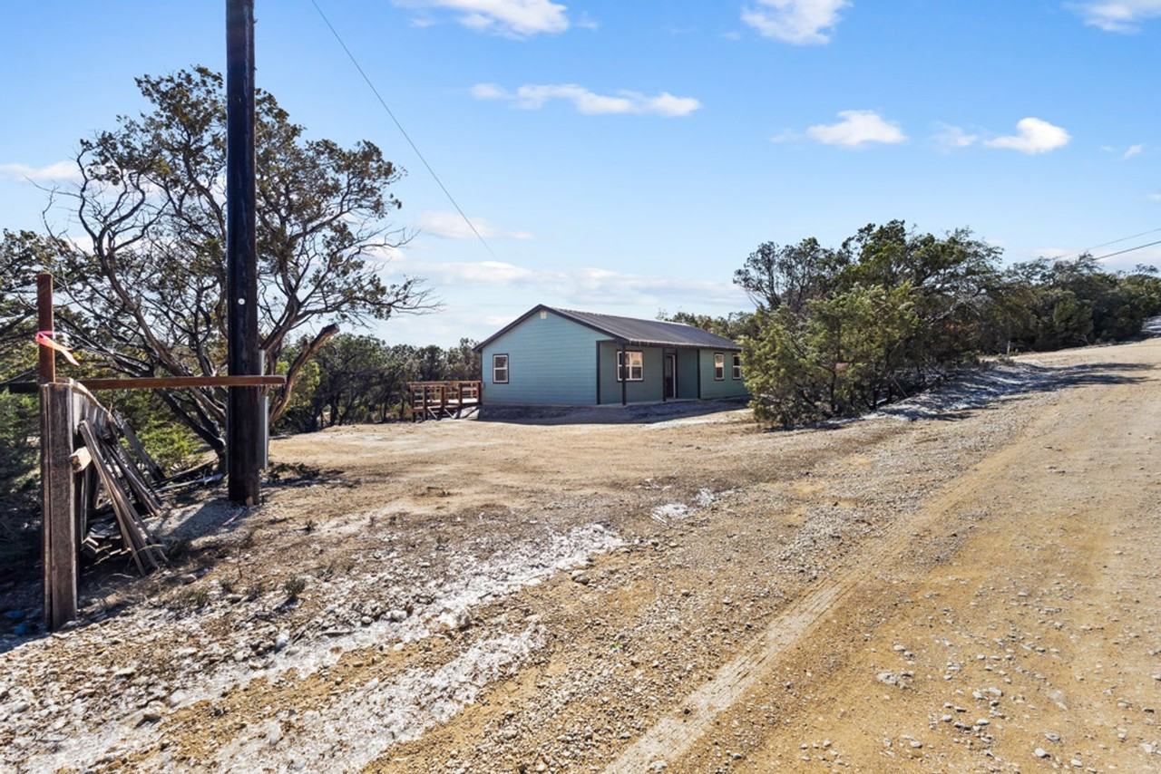 380 Brushy Creek Trl - Photo 2 of 25