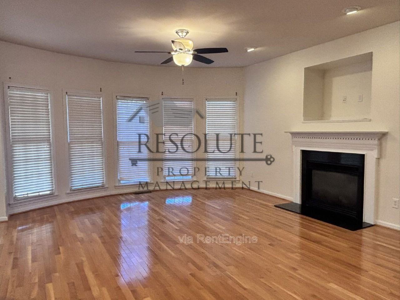 5818 Myakka Ct - Photo 7 of 32