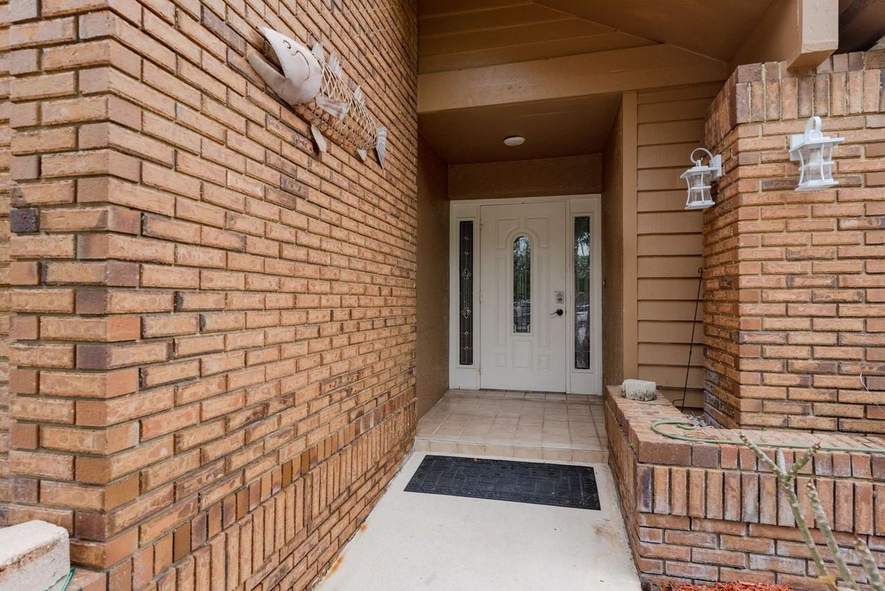 2827 Enisgrove Dr - Photo 4 of 41