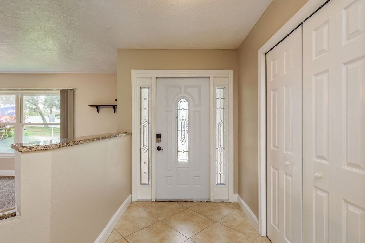 2827 Enisgrove Dr - Photo 5 of 41