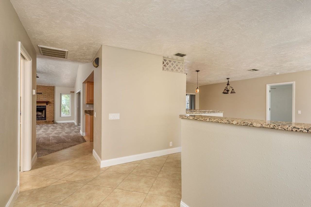 2827 Enisgrove Dr - Photo 6 of 41