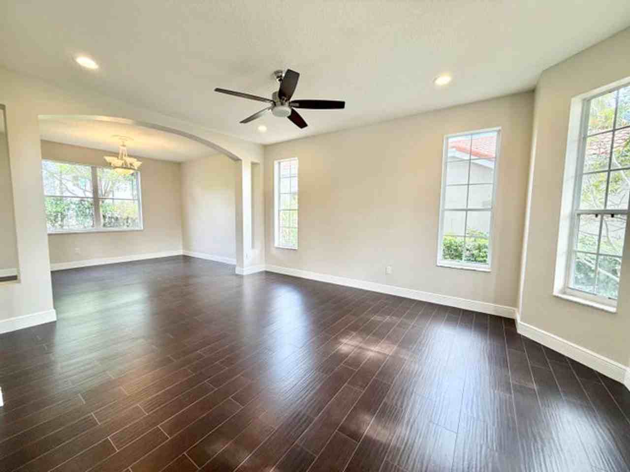 12902 Hyland Cir - Photo 2 of 29