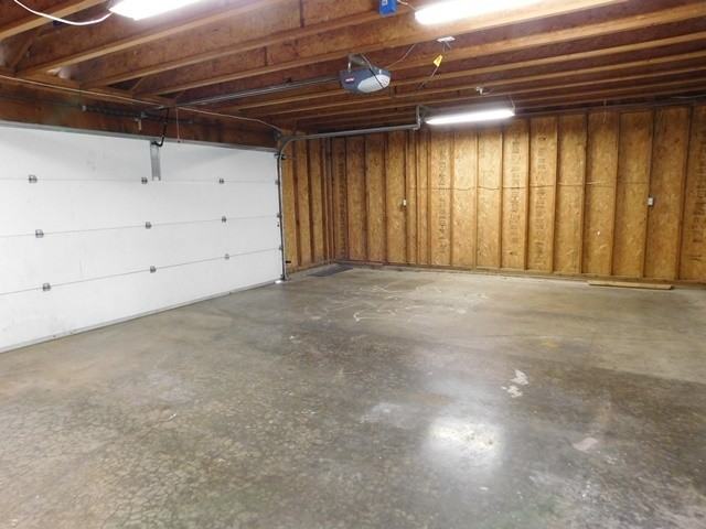 2295 Hazel Ave Ne - Photo 6 of 10