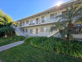 featured image of 302 1/2 E Navilla Pl