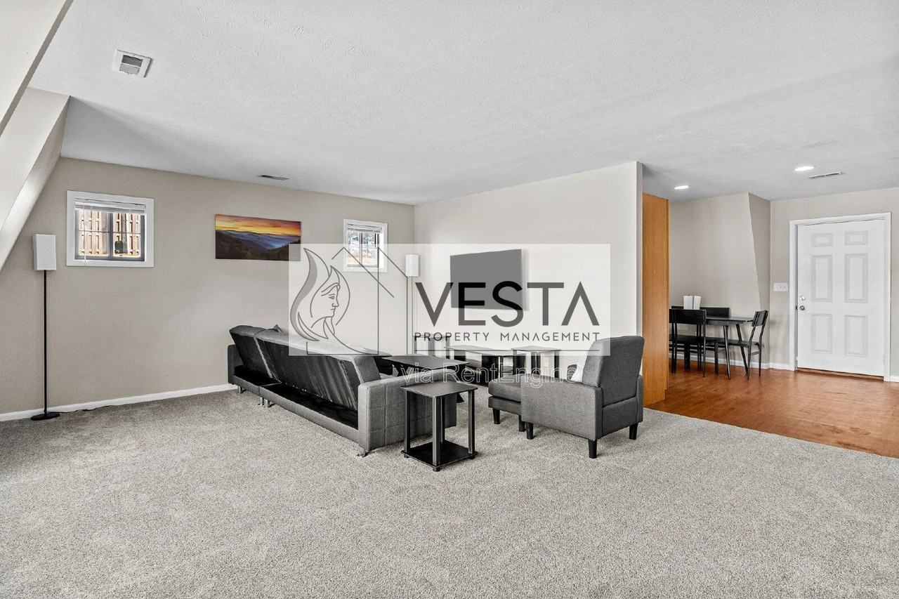 588 Ray Hill Rd #D - Photo 7 of 50