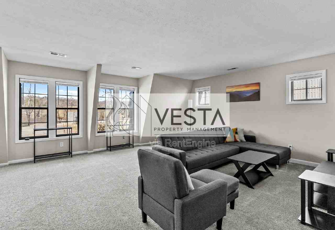 588 Ray Hill Rd #D - Photo 5 of 50