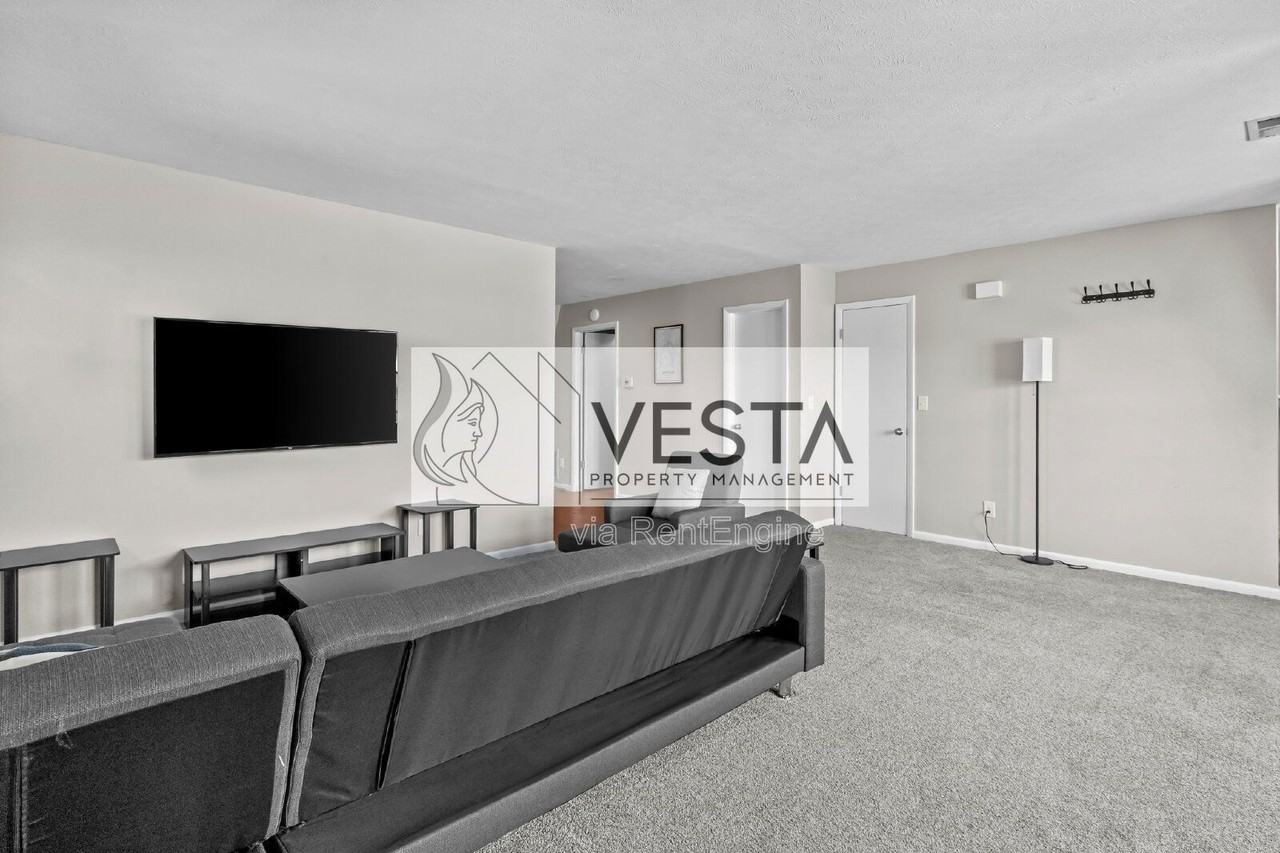 588 Ray Hill Rd #D - Photo 6 of 50