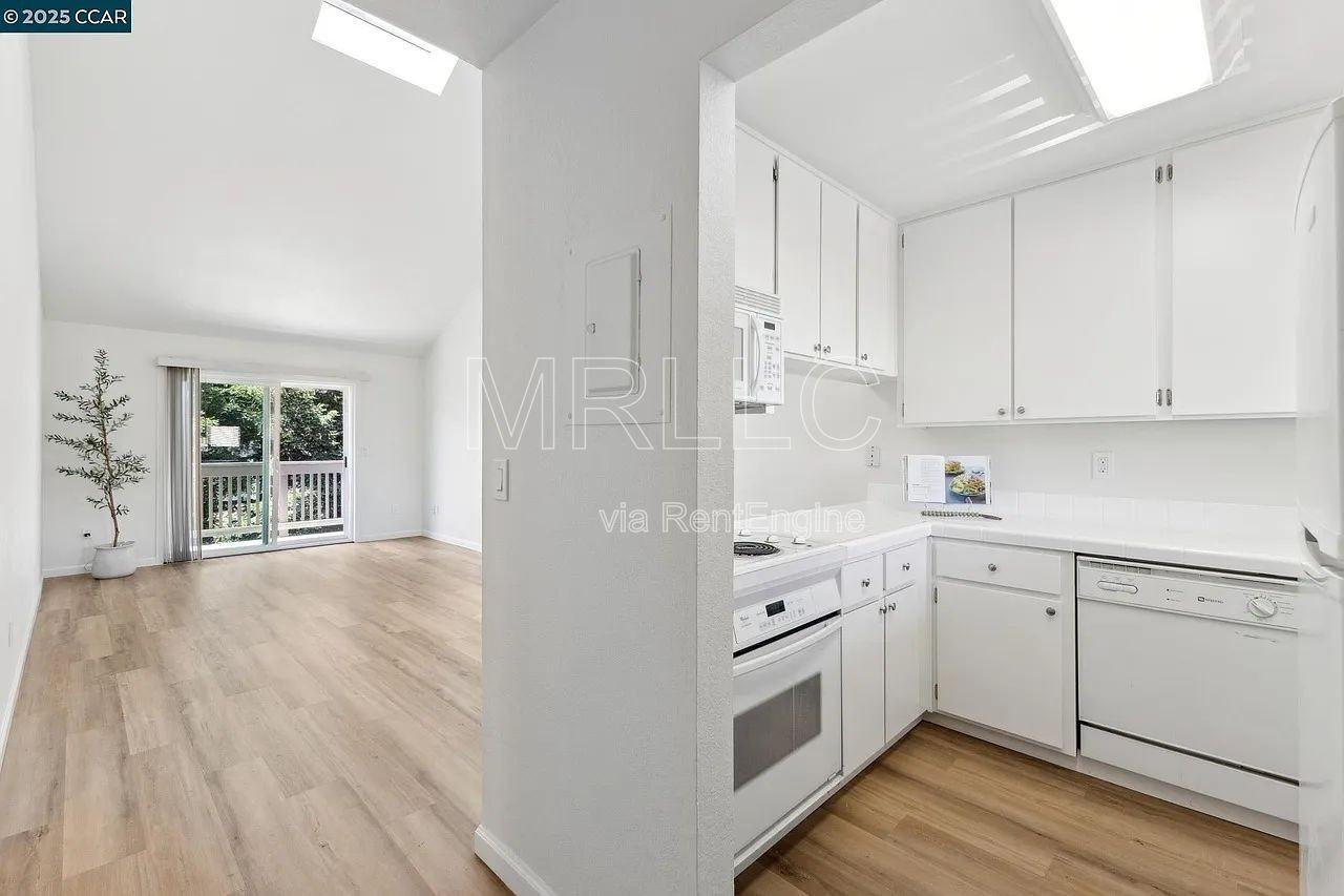 3847 Vineyard Ave #31 - Photo 2 of 16